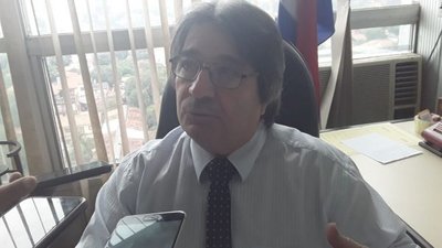 Martínez Prieto renuncia como camarista por sentirse desprotegido - 730am - ABC Color
