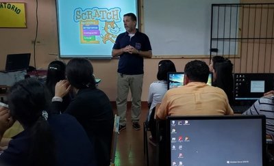 Docentes de Caaguazú se capacitan en programación creativa