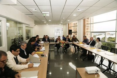 Central obrera exige que salario mínimo sea G. 3 millones - ADN Paraguayo