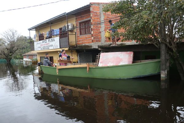 Puerto Elsa: Inundación aumenta crisis comercial y desempleo
