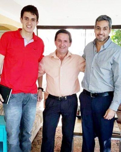 Hasta concejal busca cargo en alcoholera de Petropar - Edicion Impresa - ABC Color