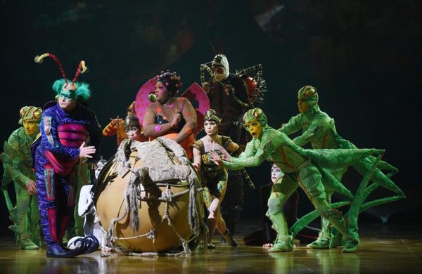 Cirque du Soleil regresó anoche con el multicolorido espectáculo “Ovo” - Edicion Impresa - ABC Color
