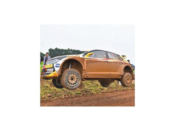 Comenzó la fiesta en el Rally de Erechim, Brasil