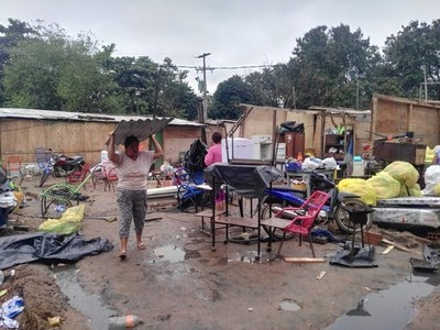 Si el cauce sube más, no habrá espacio para relocalizar a desplazados, advierten - ADN Paraguayo
