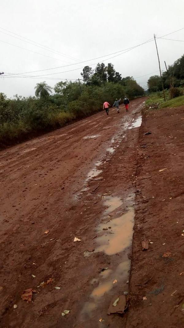 Declaran de interés municipal construcción de pavimento y vecinos urgen acciones - ADN Paraguayo