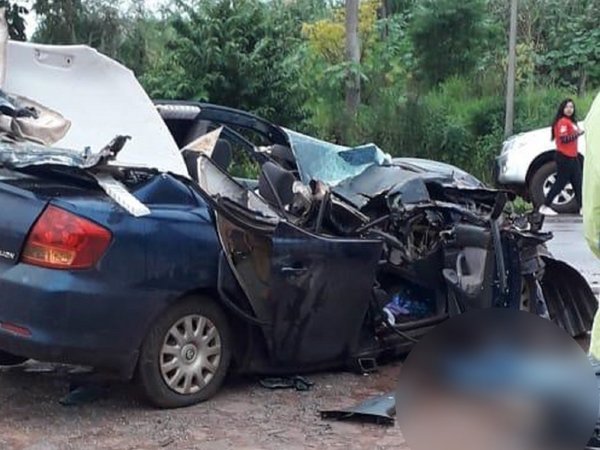 Violento choque deja un muerto en Puente Kyjha