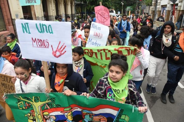 Marchan contra el abuso sexual infantil - Nacionales - ABC Color