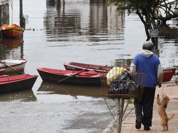 Continua subida del río Paraguay trae de nuevo a fantasmas de 1983
