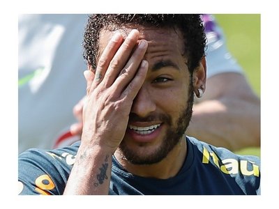 Neymar se defiende de acusación