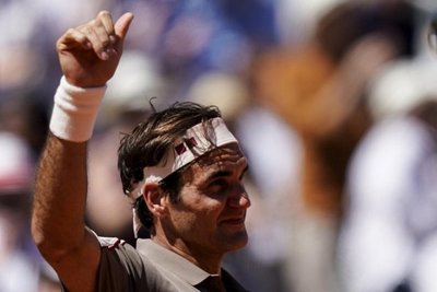 Federer derrota a Mayer y avanza - Deportes - ABC Color