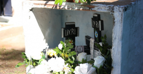 Con maderas “espantan” a ladrones de cruces fifí