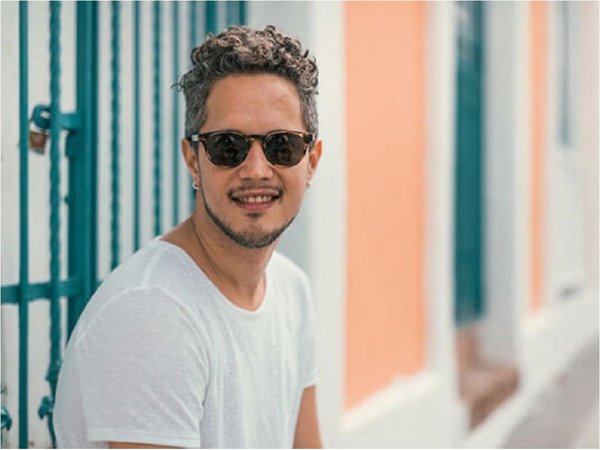 Vicente García aviva la "intensidad de amar" del Caribe en Candela