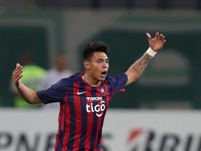 Cerro Porteño anuncia la renovación de Santiago Arzamendia
