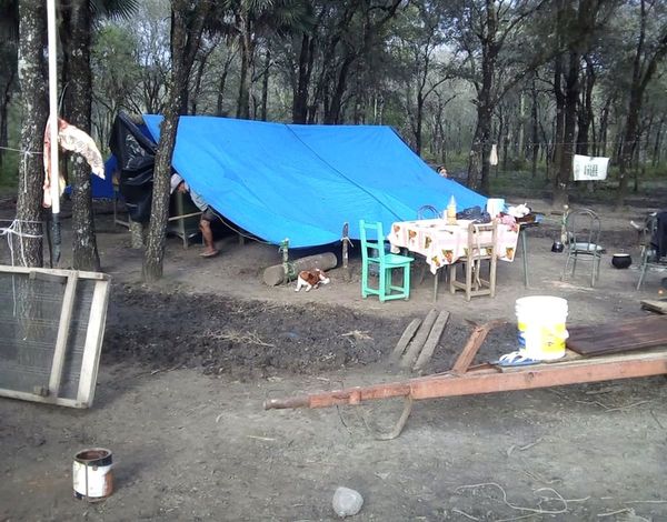 Ciervo Blanco, donde no importa dar clases en una carpa-escuela