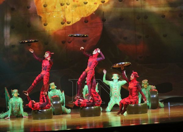 El fascinante OVO del Cirque du Soleil