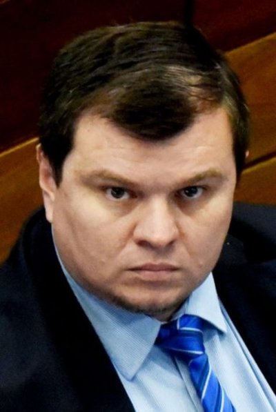 Fiscalía y Contraloría ayudan para el blanqueo de Amarilla - Edicion Impresa - ABC Color