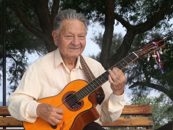 Profesor de 83 años lanza su cedé "Los sueños se cumplen"