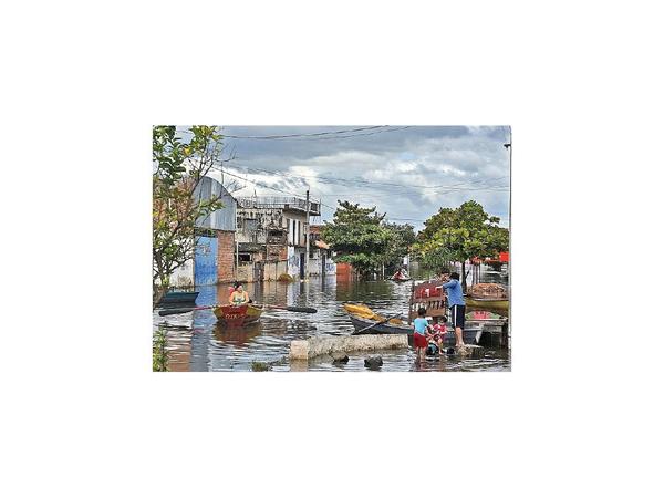 Río Paraguay baja 5 cm, pero aún sigue muy cerca del nivel crítico