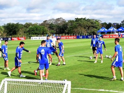 Berizzo plasma su idea en el campo