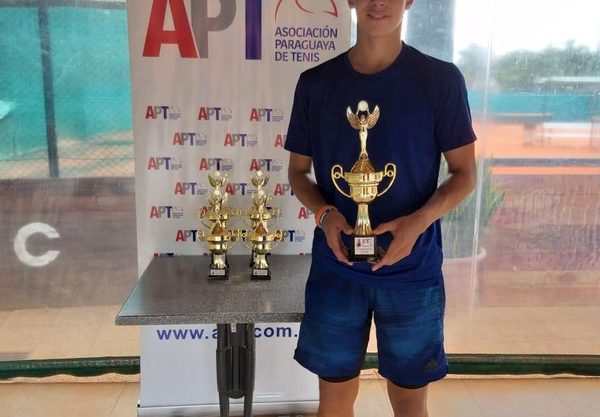 Vergara es bicampeón en tenis