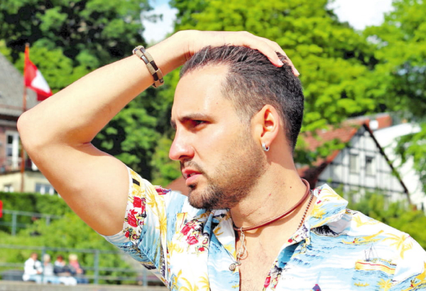 Artista esteño estrenó su tema “Baila Conmigo” | Diario Vanguardia 07