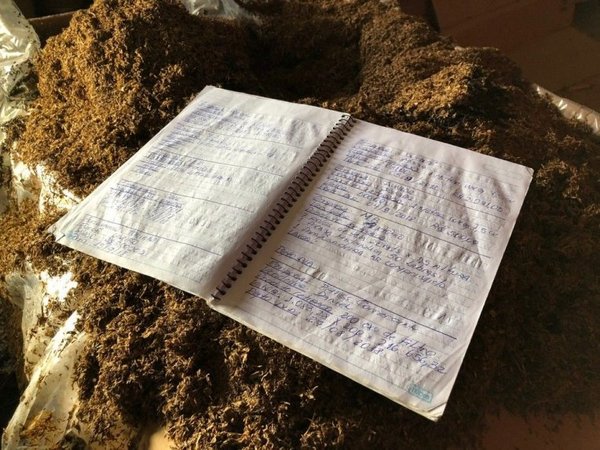 Esclavos para el cigarrillo - Nacionales - ABC Color