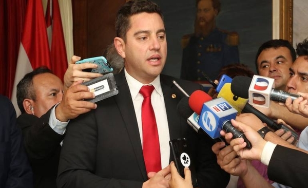 HOY / Mesa directiva de Diputados: colorados acuerdan a favor de Alliana