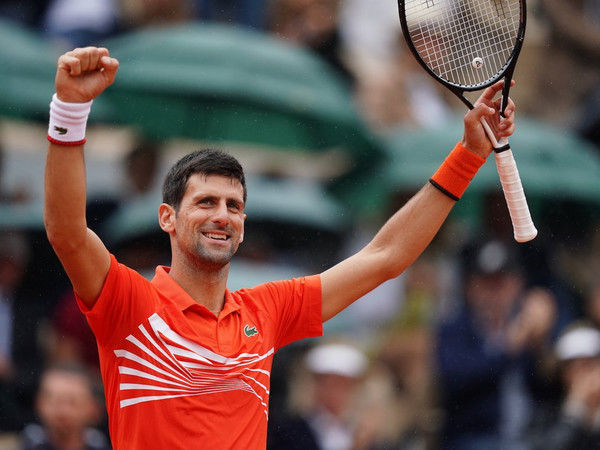 Djokovic pasa a cuartos de Roland Garros por décima vez consecutiva