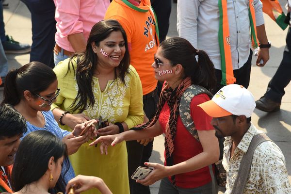 Nueva Delhi ofrece transporte público gratis para 850.000 mujeres