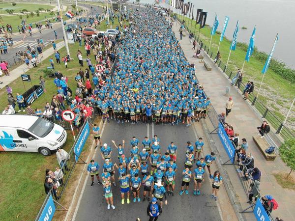La corrida solidaria más grande del país reunió a más de 4.000 corredores » Ñanduti