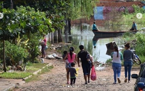 Unos 300 niños recibieron donaciones de la primera dama - Churero.com