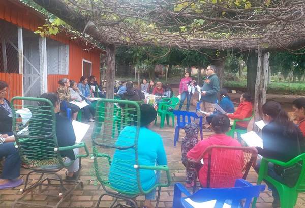 Cordillera: mujeres aprenden sobre perfil de negocios de sus proyectos productivos - ADN Paraguayo