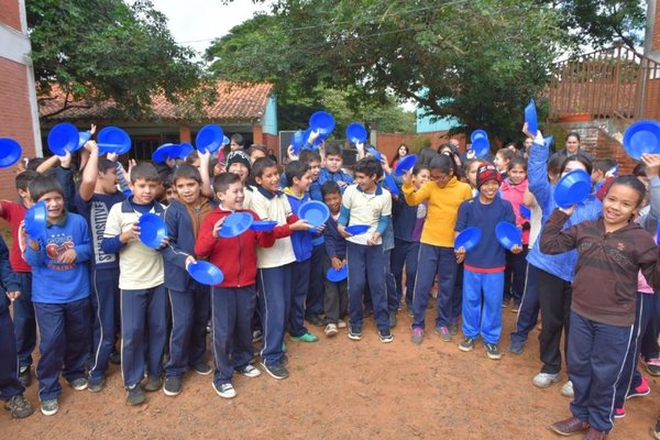 Niños piden almuerzo escolar en Villarrica - Nacionales - ABC Color