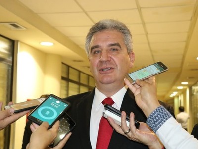 Caso Dionisio Amarilla no afecta el acuerdo que otorga a la bancada Llanista, dice Bacchetta   - Radio 1000 AM