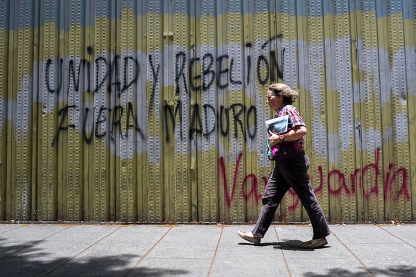 Cancilleres de UE y Sudamérica buscan apoyo de aliados de Maduro para impulsar elecciones