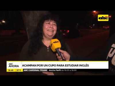 Acampan por un cupo para estudiar inglés - Tv - ABC Color