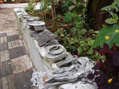 Por robos, piden intervenir el cementerio de la Recoleta - Nacionales - ABC Color