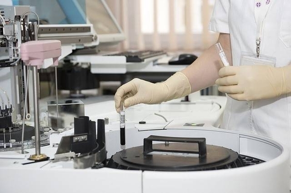 HOY / El cáncer fácilmente curable (si se detecta a tiempo) pero que mata por culpa de nuestra cultura