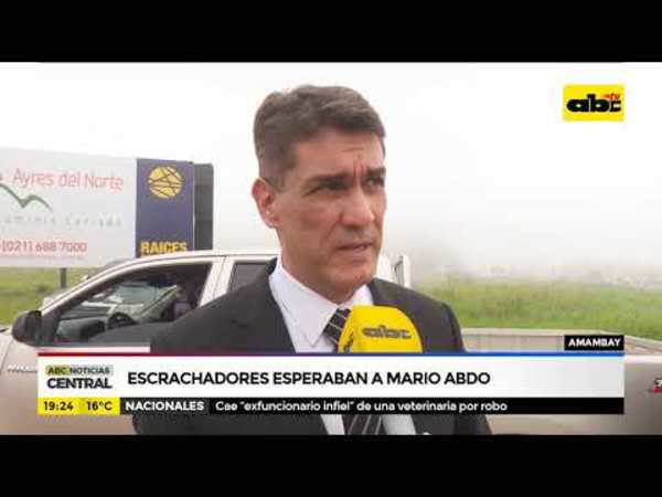 Escrachadores esperaban a Mario Abdo - Tv - ABC Color