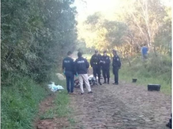 Asesinan a dos hombres en un camino vecinal en Paraguarí