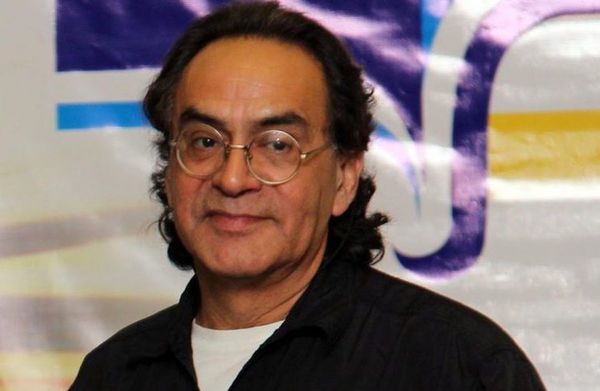 Casartelli representa una obra sobre José A. Flores