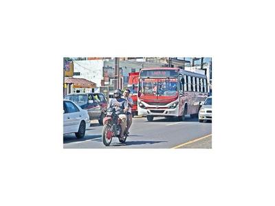 La ley  no  castiga prácticas peligrosas  de  motociclistas