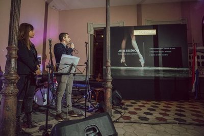 Concurso para artistas emergentes - Espectaculos - ABC Color
