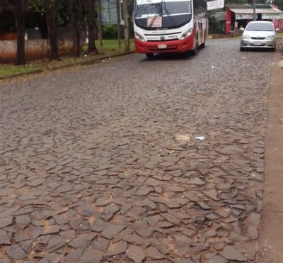 Usuarios pierden el trabajo por incumplimiento de horario de buses