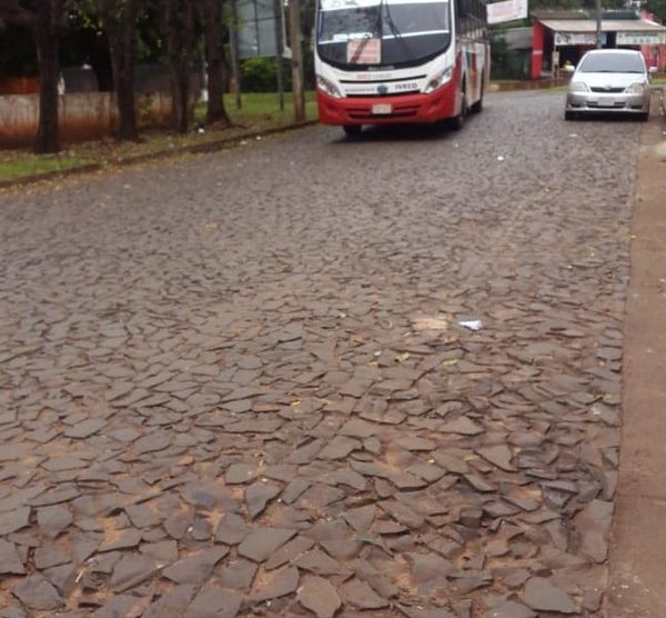 Usuarios pierden el trabajo por incumplimiento de horario de buses