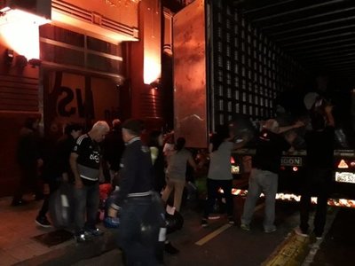 Paraguayos en Argentina donan otra camionada de víveres para Pilar