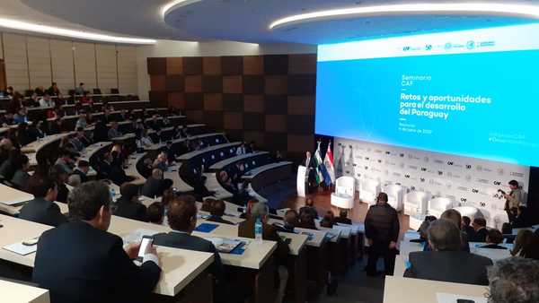 Debaten desafíos y oportunidades para el crecimiento del Paraguay en seminario internacional | .::Agencia IP::.
