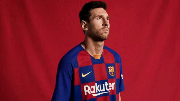 Barcelona presenta su histórica nueva camiseta