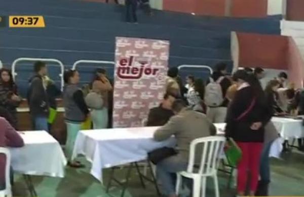 Feria del empleo se realiza en el Colegio Nacional Capital - C9N