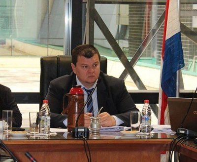 Colorado Añetete definirá postura tras reunión con Marito